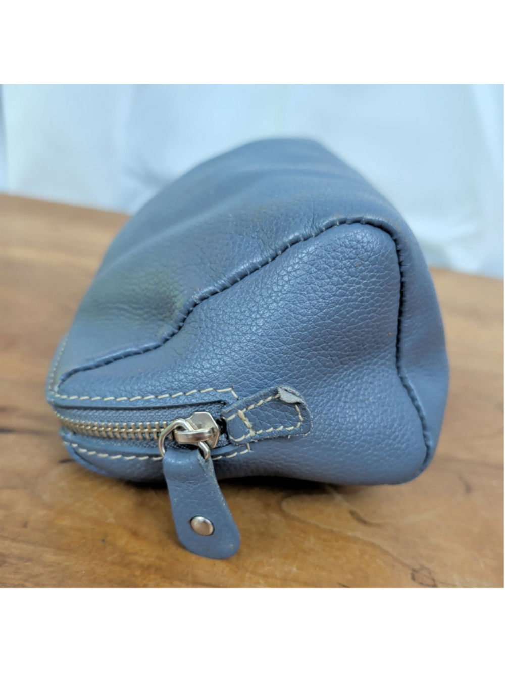Roots Canadian Made Blue Leather Cosmetics Bag - Picture 9 of 9